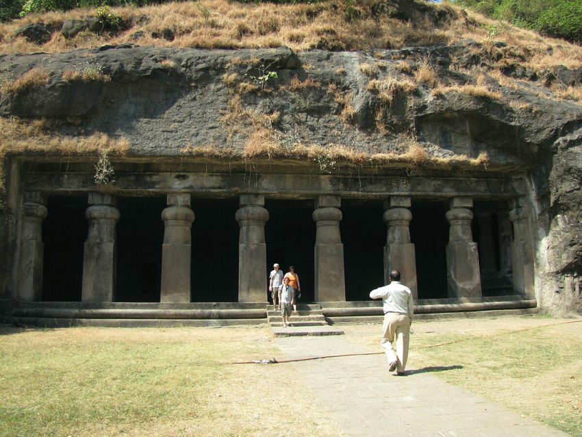 Vaikoovery, CC BY 3.0 , via Wikimedia Commons - Mumbai