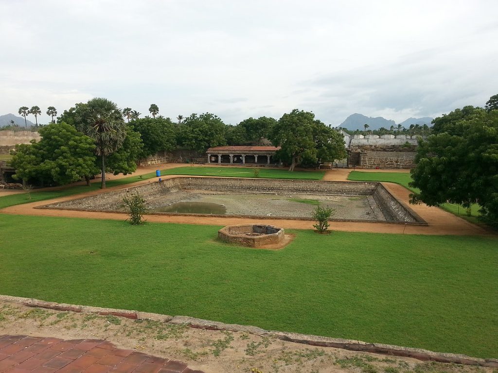 Rohith1729, CC BY-SA 3.0 <https://creativecommons.org/licenses/by-sa/3.0>, via Wikimedia Commons - Kanyakumari