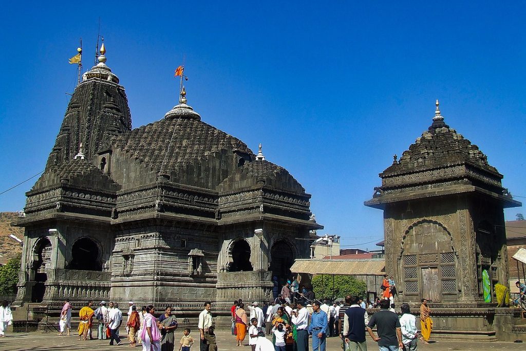 Saket Verma, CC BY-SA 4.0 <https://creativecommons.org/licenses/by-sa/4.0>, via Wikimedia Commons - Jyotirlinga