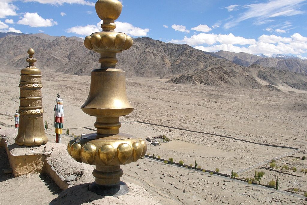 © Vyacheslav Argenberg / http://www.vascoplanet.com/, CC BY 4.0 <https://creativecommons.org/licenses/by/4.0>, via Wikimedia Commons - Ladakh