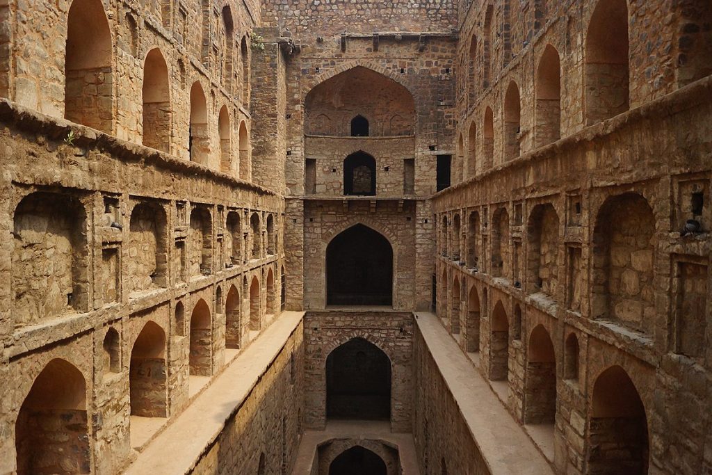 Vi.vipin, CC BY-SA 4.0 <https://creativecommons.org/licenses/by-sa/4.0>, via Wikimedia Commons - Most Beautiful Stepwells in India 